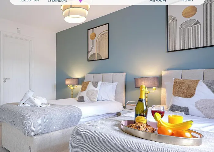Glebe House - 5 Bedroom 3 Bathroom - Sleeps 10 - Driveway Parking, Fast Wifi, Smarttvs With Skytv, Xbox And Netflix By Yoko Property